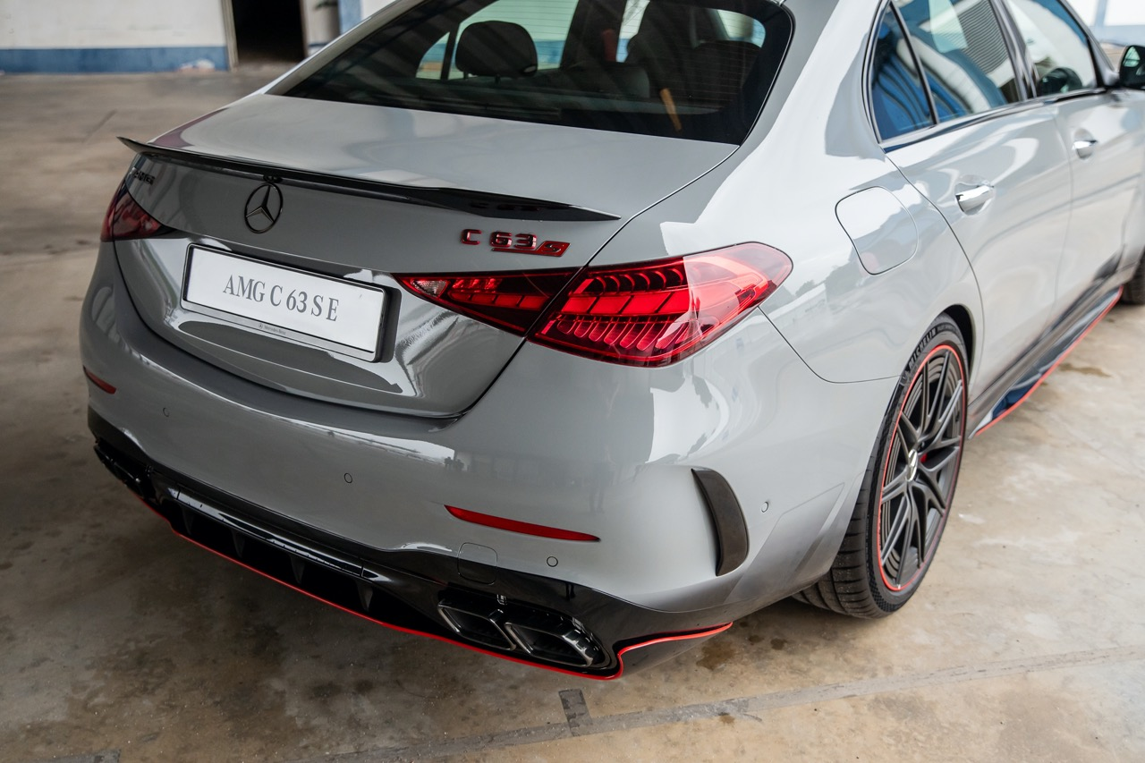 Acara Mercedes-Benz World Mempamerkan Tiga Model AMG Baharu