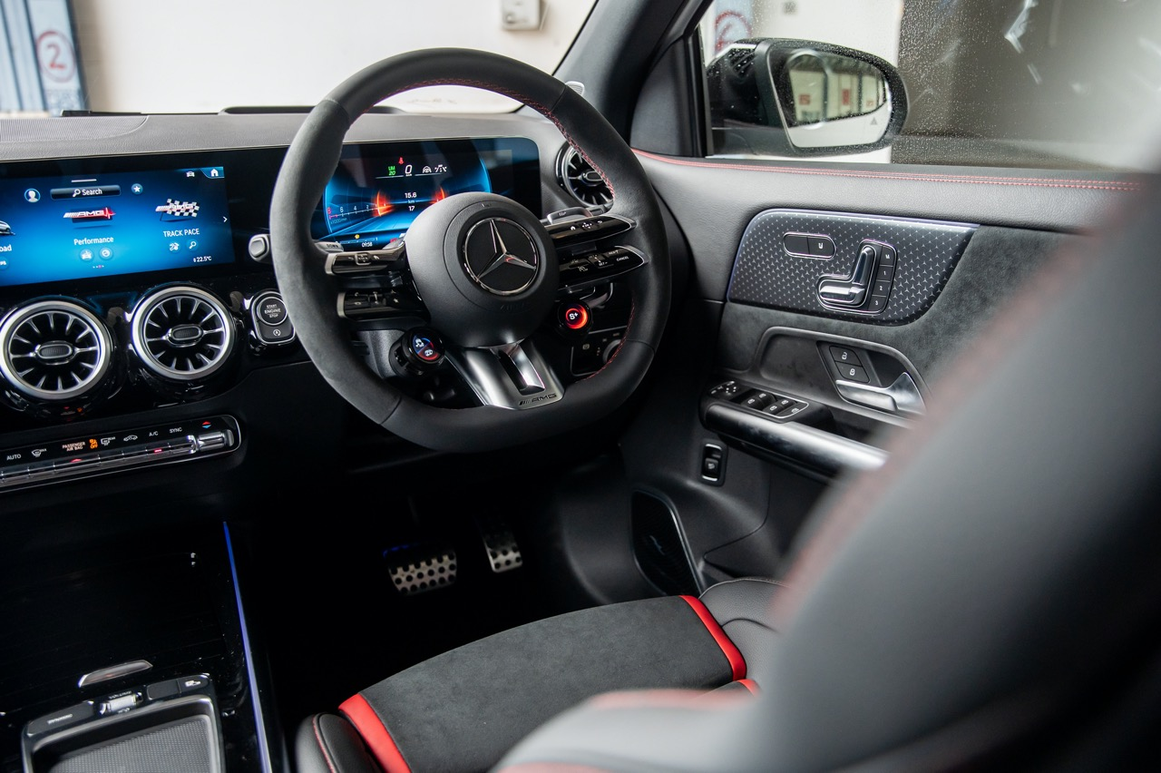 Acara Mercedes-Benz World Mempamerkan Tiga Model AMG Baharu