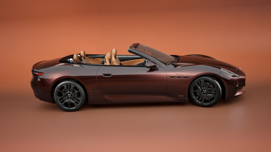 Perayaan Ulang Tahun ke-50 Tignanello dengan Maserati GranCabrio Folgore