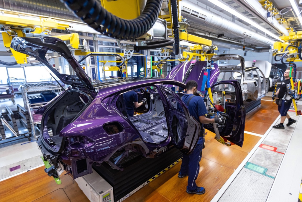 Pelancaran BMW 1 Series Generasi Keempat di Kilang Leipzig