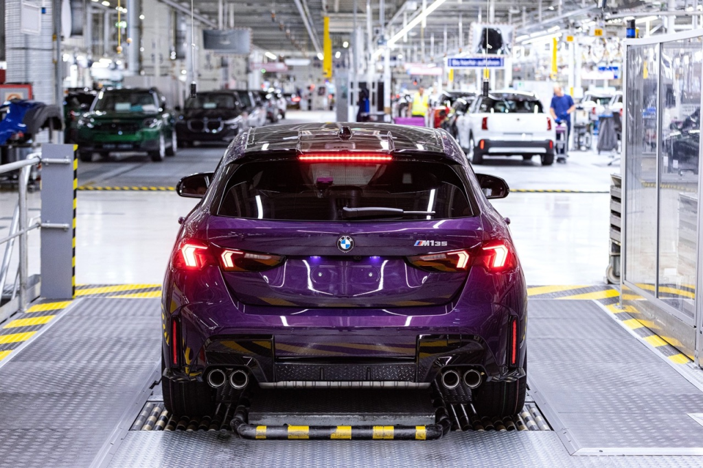 Pelancaran BMW 1 Series Generasi Keempat di Kilang Leipzig