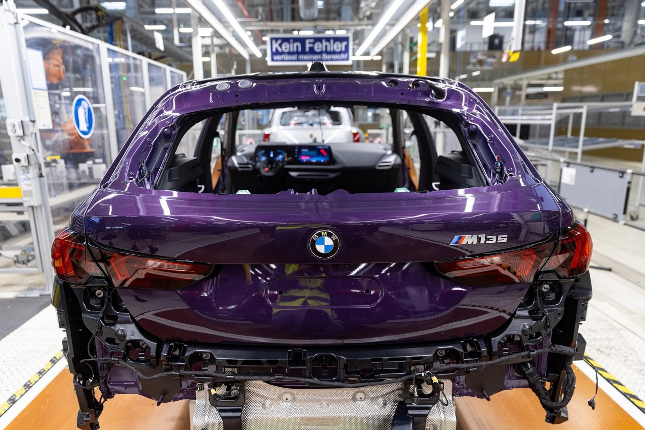 Pelancaran BMW 1 Series Generasi Keempat di Kilang Leipzig