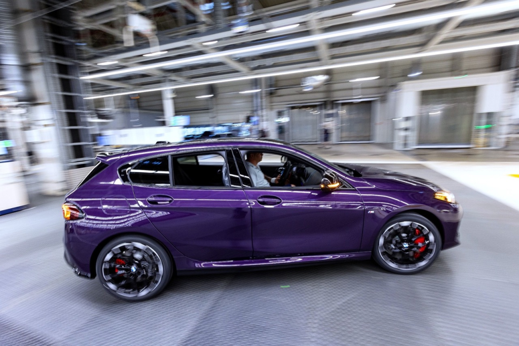 Pelancaran BMW 1 Series Generasi Keempat di Kilang Leipzig