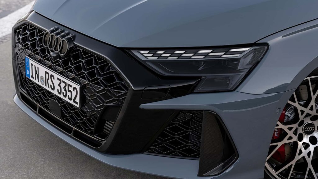 Audi RS3 Revamped and Ready for Action: New Design, Same Power