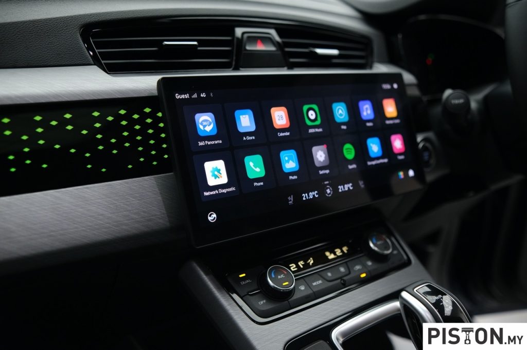 2025 Proton X70 Previewed – Exterior and Interior Improvements, Now With Apple CarPlay and Android Auto