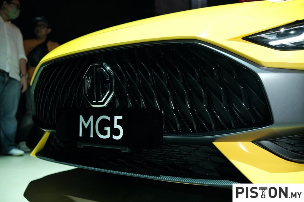 SAIC Motor Malaysia Memperkenalkan Sedan MG5 serba baharu dan SUV MG HS