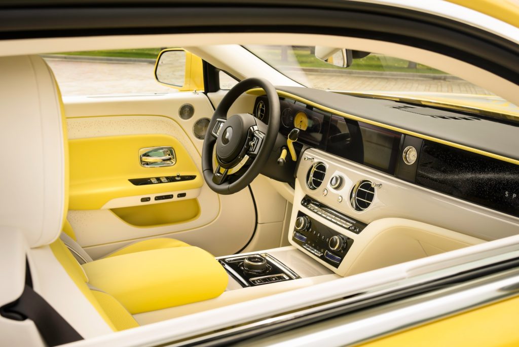 Rolls-Royce Memperkenalkan Spectre Semaphore: Edisi Khas Untuk Minggu Kereta Monterey 2024