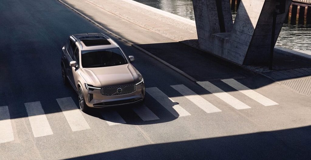 Volvo XC90 2025 Kembali dengan Kemas Kini Teknologi dan Elektrifikasi yang Meningkatkan Prestasi