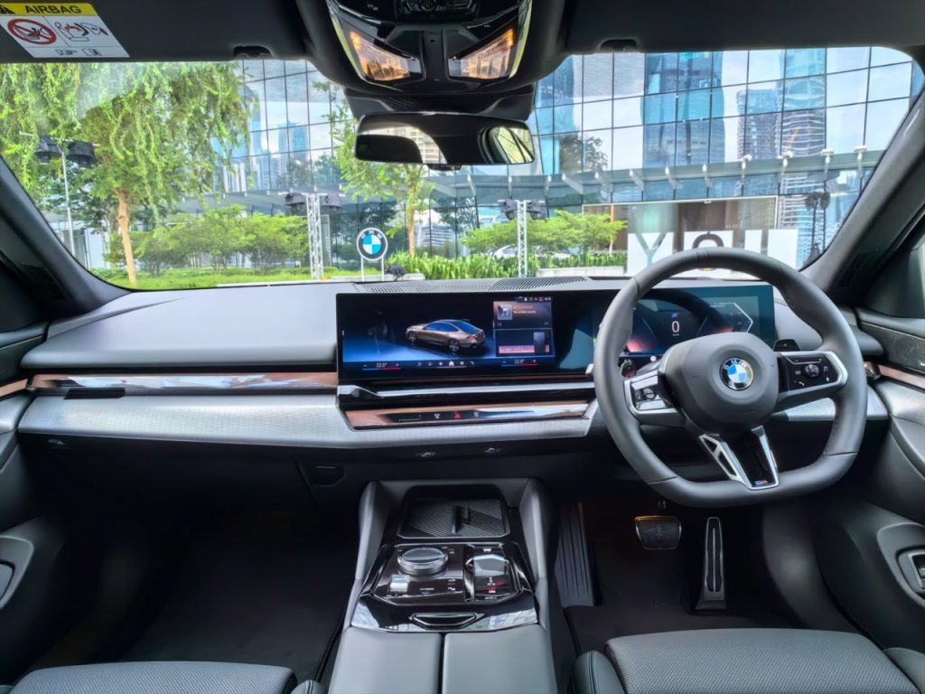 BMW Malaysia Pamerkan Generasi Terkini 5 Series – 520i M Sport dan i5 eDrive40 M Sport