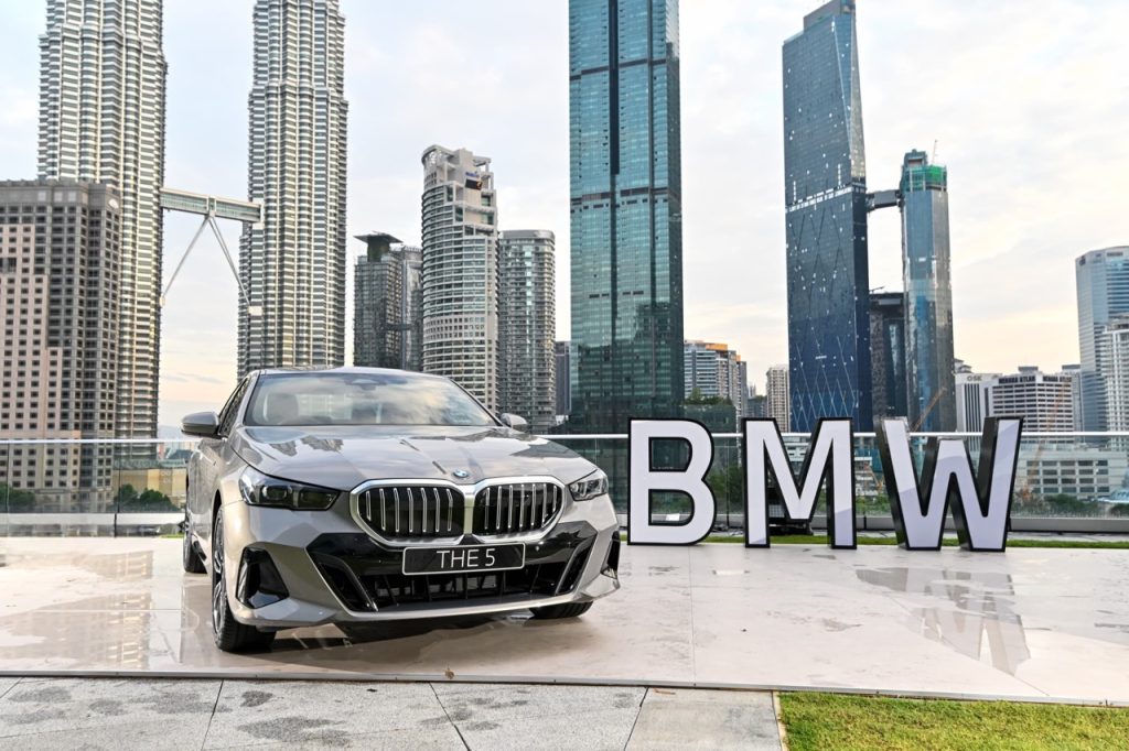 BMW Malaysia Pamerkan Generasi Terkini 5 Series – 520i M Sport dan i5 eDrive40 M Sport