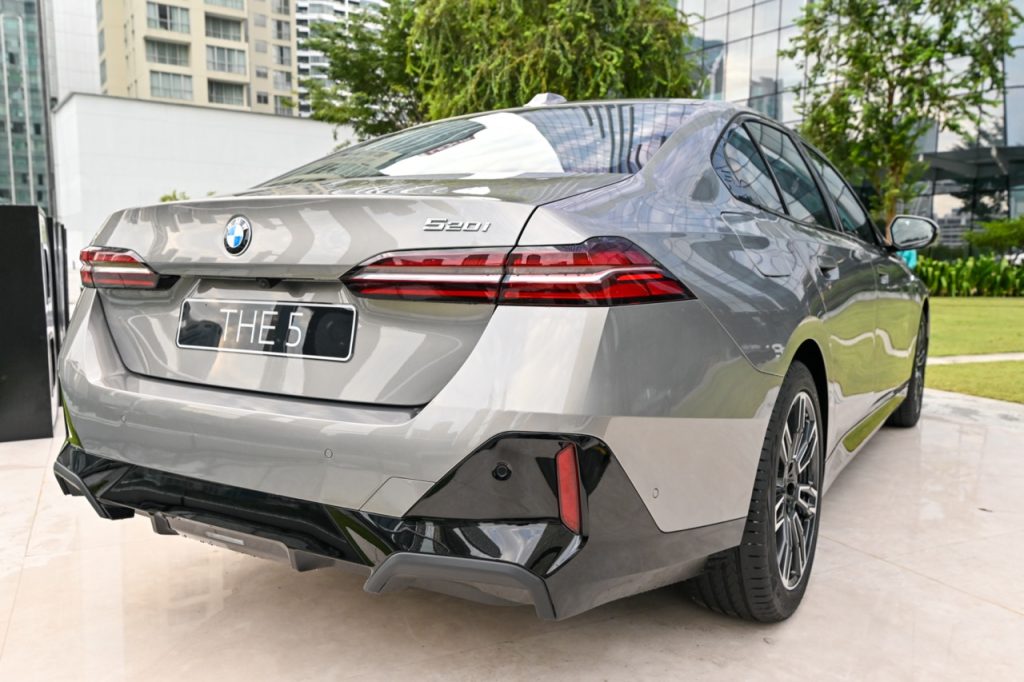 BMW Malaysia Pamerkan Generasi Terkini 5 Series – 520i M Sport dan i5 eDrive40 M Sport