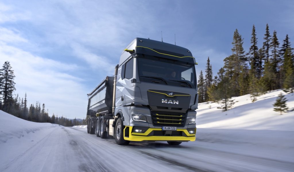 Hydrogen Power Triumphs: MAN hTGX Wins Truck Innovation Award 2025