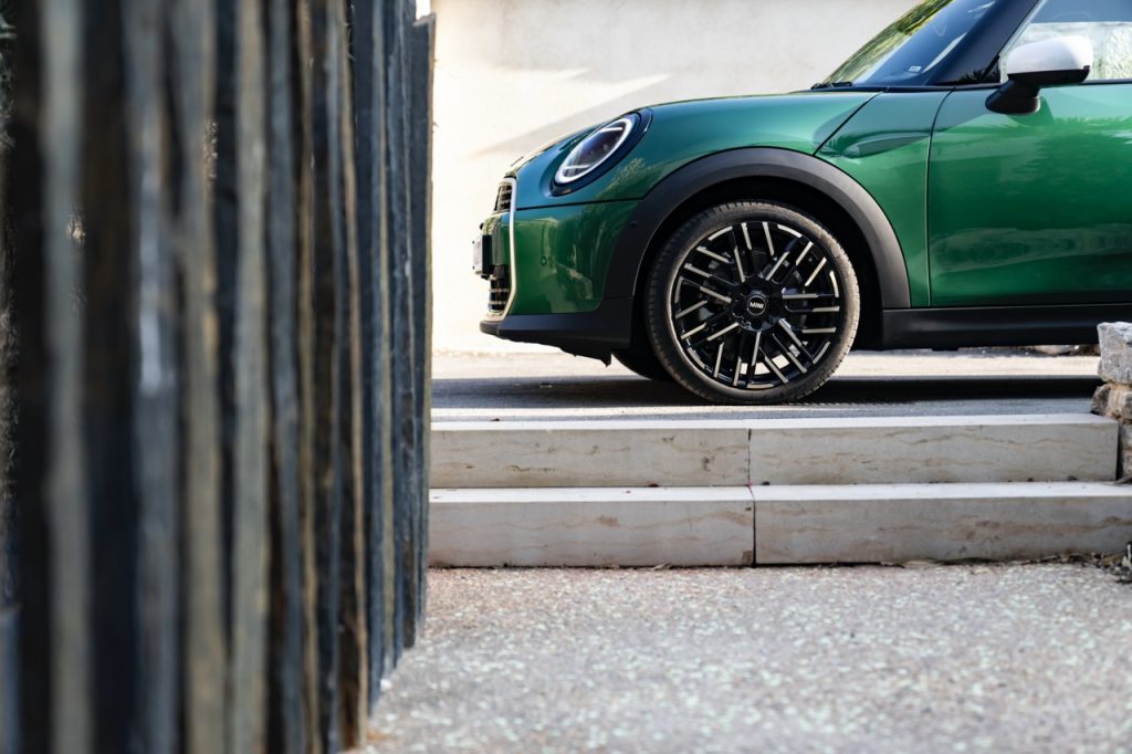 Mini Cooper C Combines Iconic Design with Advanced Technology