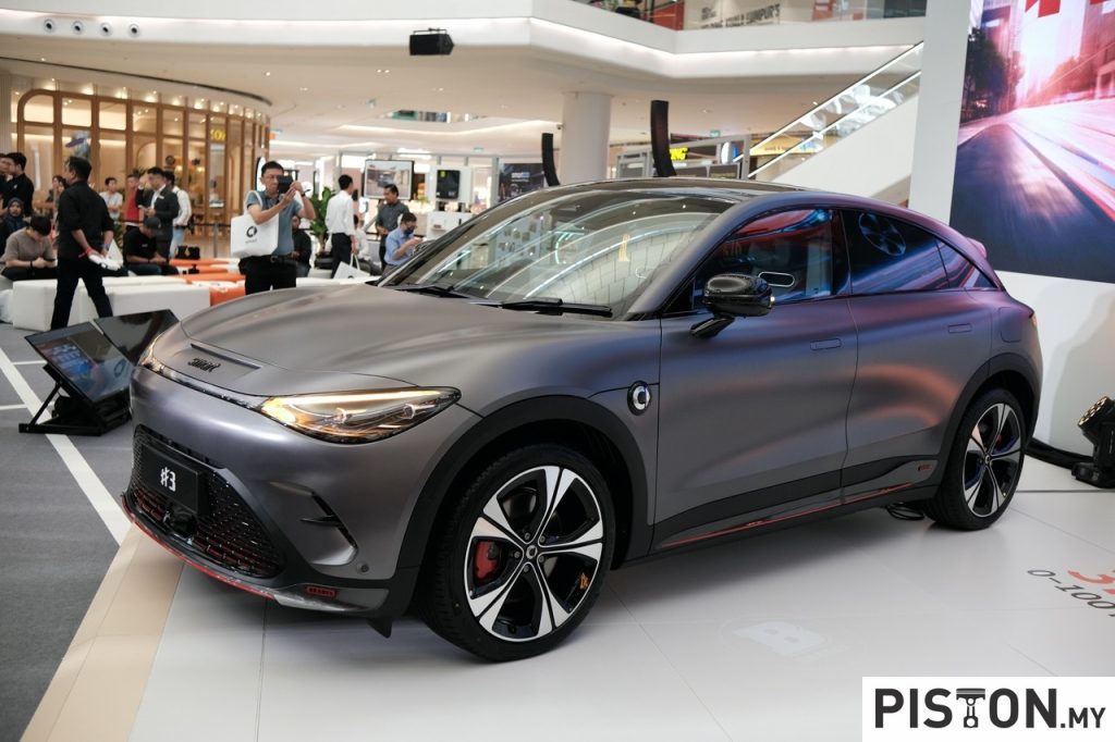 Malaysia Balances Trade Tensions and EV Growth Amid US-China Rivalry