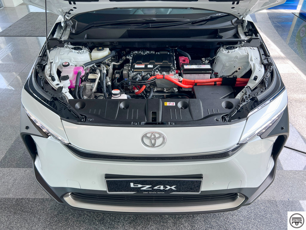 Toyota, Volvo, Porsche, and Mercedes-Benz Kurangkan Pengeluaran EV