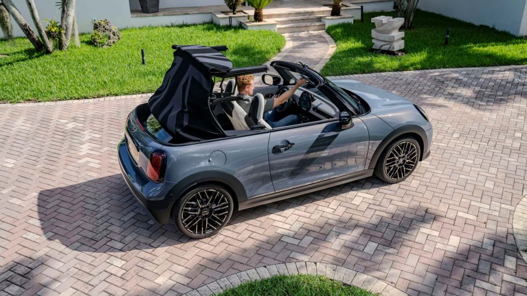 Mini Melancarkan Mini Cooper Convertible Generasi Baharu!