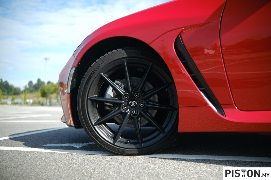 Review: Toyota GR86 – Legend Reborn