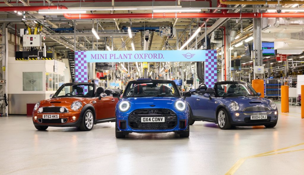 Mini Cooper Convertible Kembali ke Mini Plant Oxford