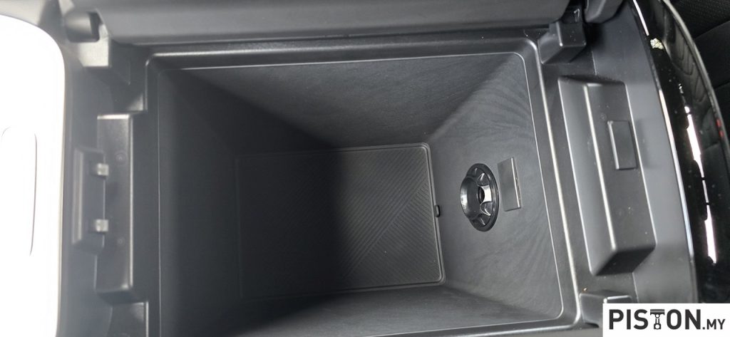Review: The Jaecoo Omoda C9 is Luxurious and Affordable