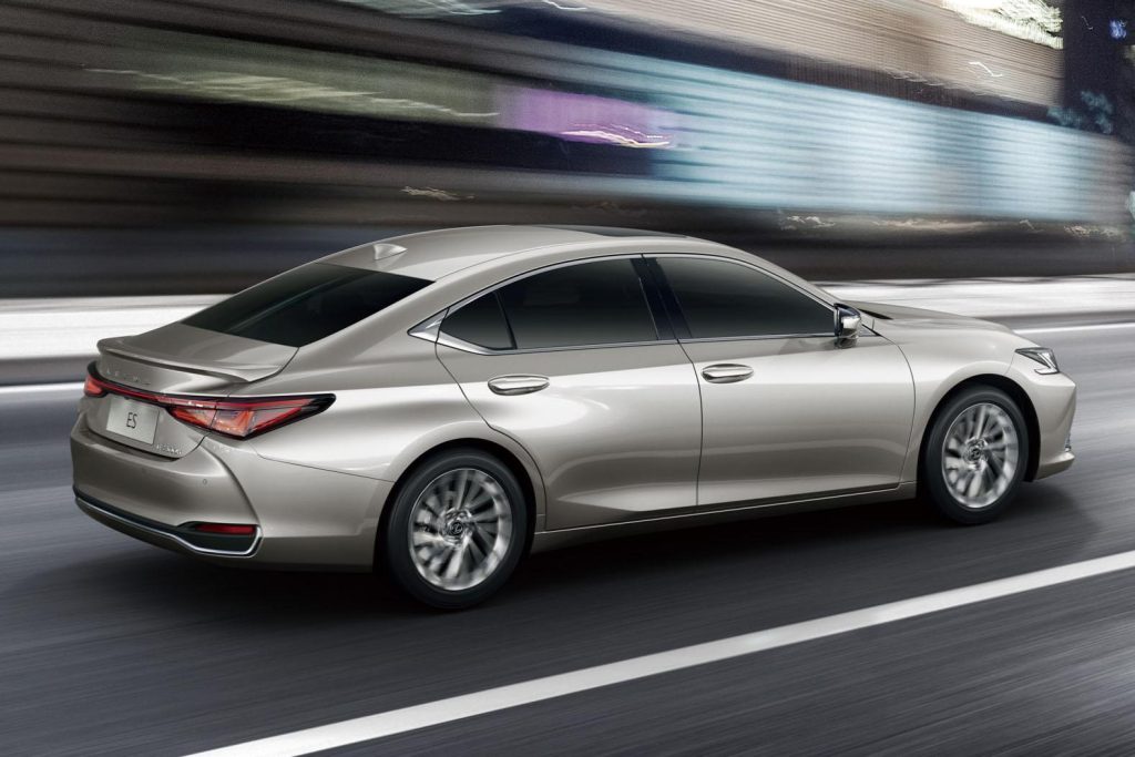 Lexus Melancarkan Sedan ES Facelift di China: Rekaan Baru dan Teknologi Dipertingkatkan