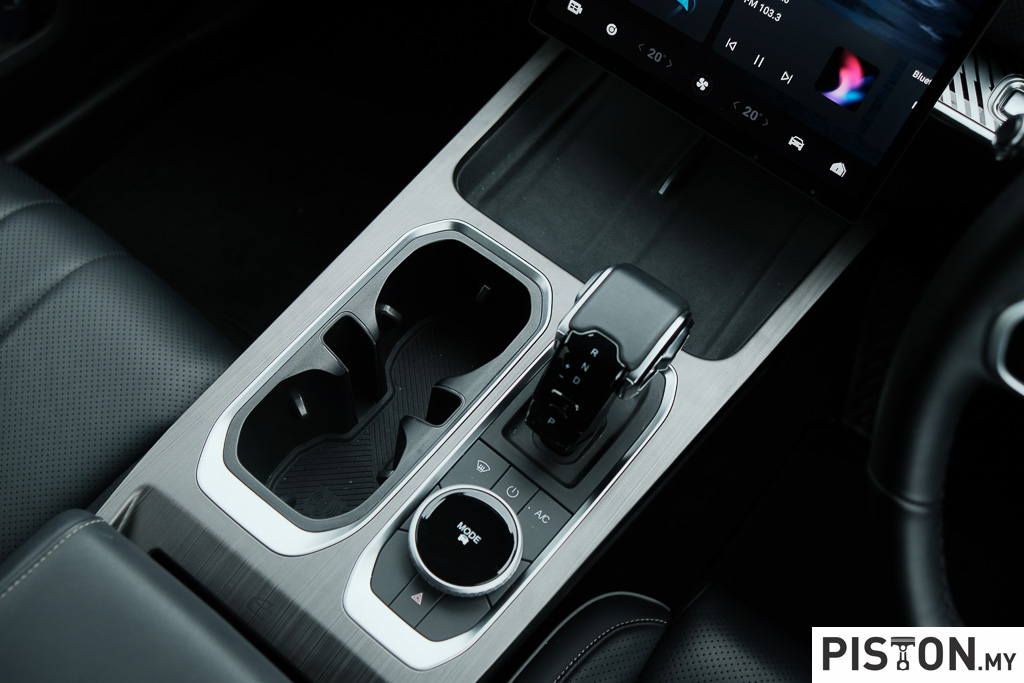 This Is Why The JAECOO J7 Should Be Your Next Car!