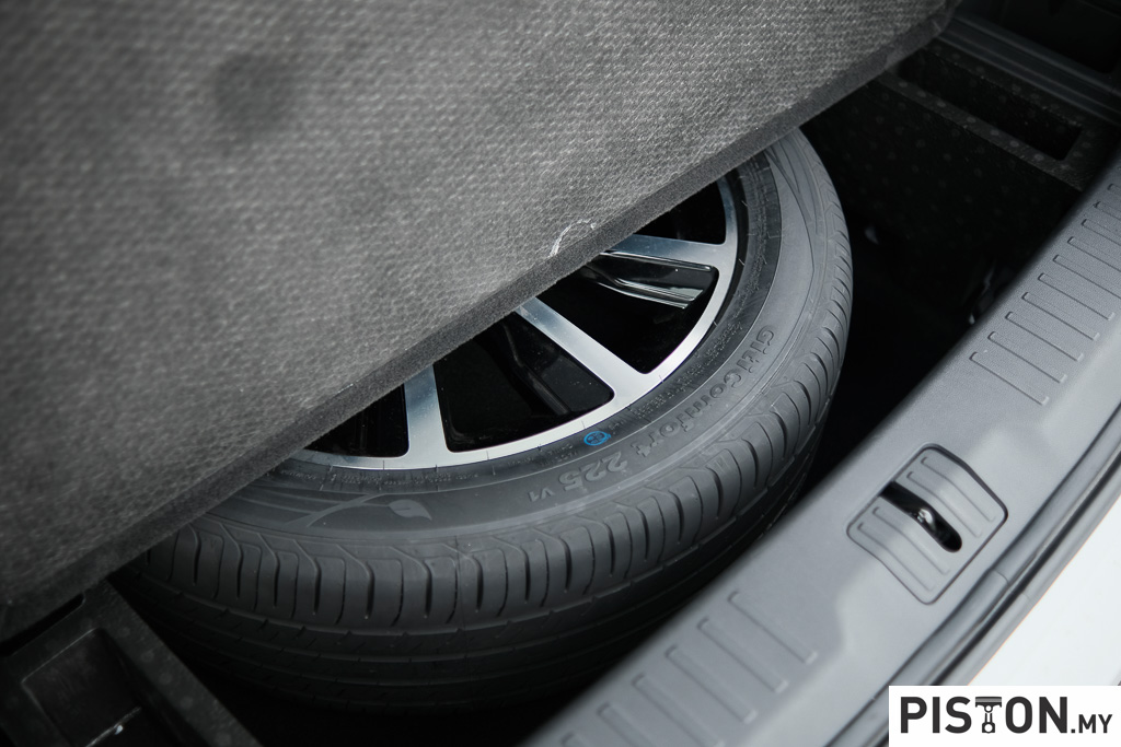 This Is Why The JAECOO J7 Should Be Your Next Car!