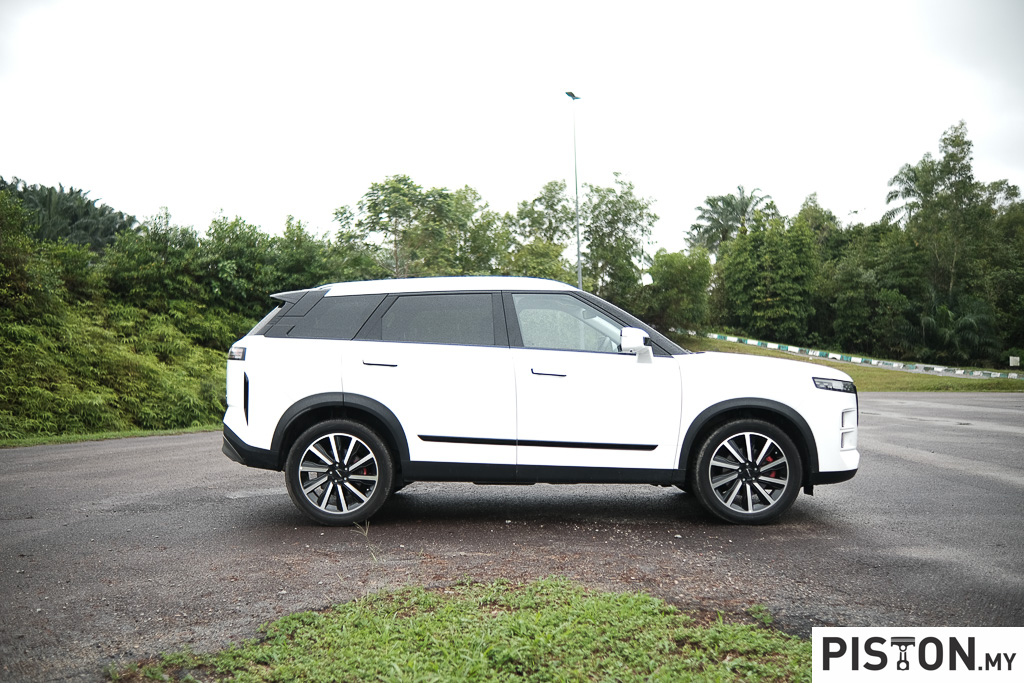 This Is Why The JAECOO J7 Should Be Your Next Car!