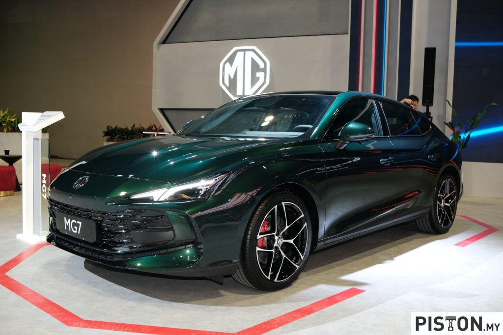 MG Cyberster Launched in Malaysia: RM319,900 – MG3 HEV and MG7 Showcased
