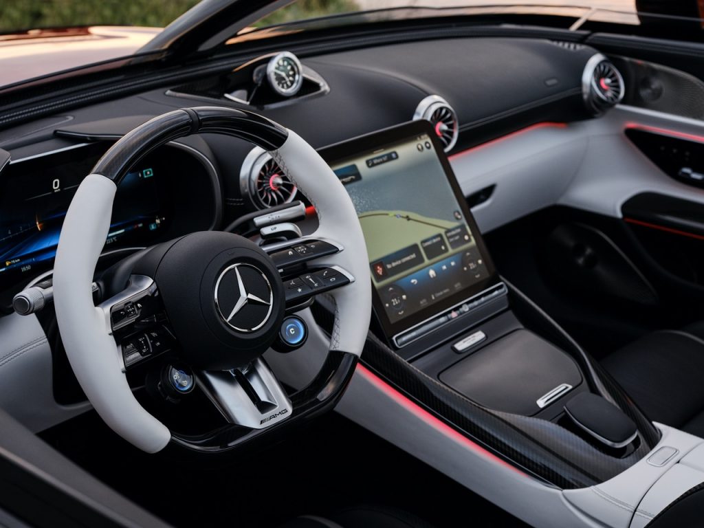 The Mercedes-AMG PureSpeed has a 4.0-liter V8 biturbo – 0-100km/h in 3.6 Seconds!