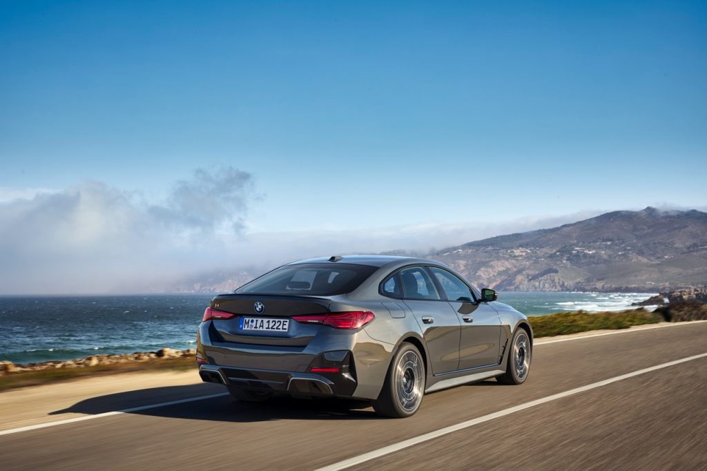 BMW Malaysia Mempamerkan Keterbukaan Teknologi menerusi BMW 530i M Sport Pemasangan Tempatan Serba Baharu dan BMW i4 eDrive35 M Sport Baharu