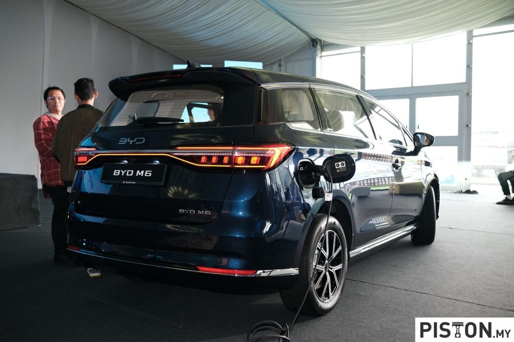 Biden Administration Moves to Ban Sale of Smart Cars with Chinese or Russian Technology