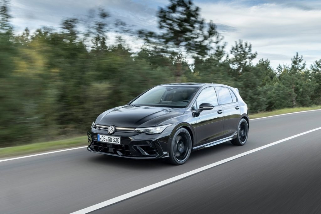 Volkswagen Bids Farewell to Manual Golf GTI and Golf R