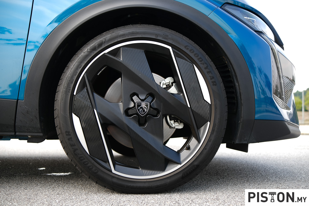 Review: Peugeot 408 GT – Is It Worth Spending RM30,000 More?