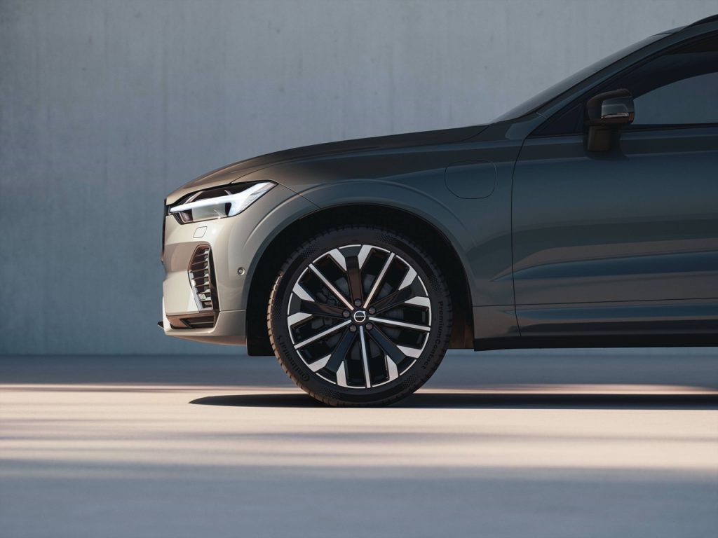 2026 Volvo XC60: Enhanced Tech, Comfort, and Design