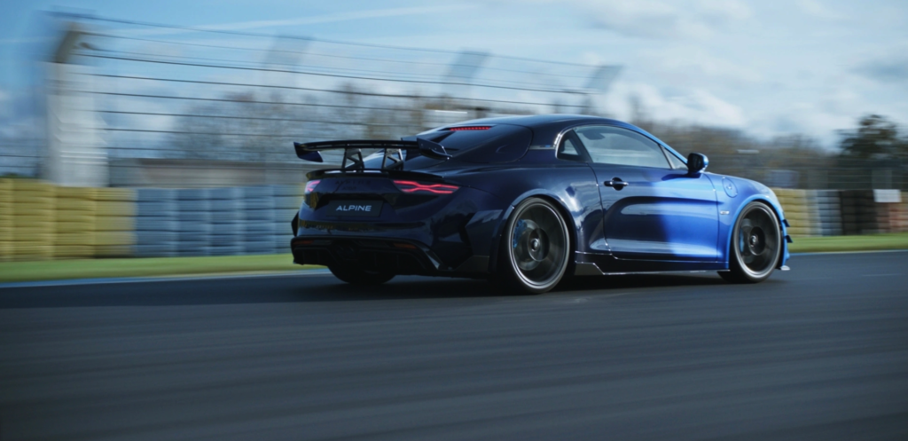 Alpine A110 R Ultime: A High-Performance Farewell to a Modern Classic
