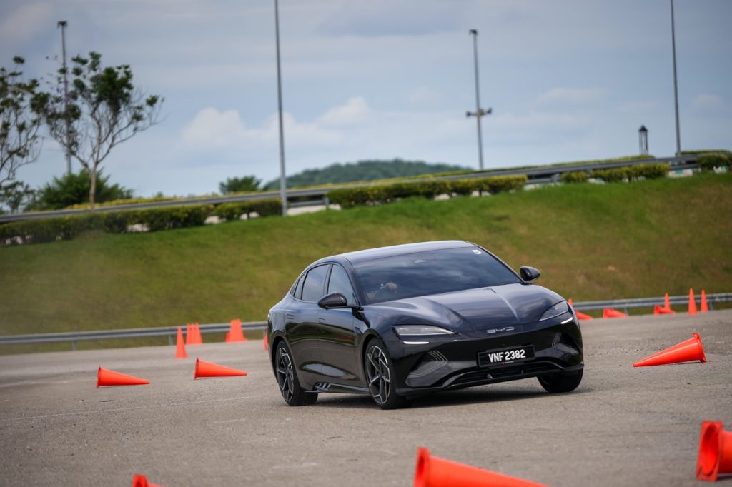 Review: BYD Seal Performance – A Testament in Performance
