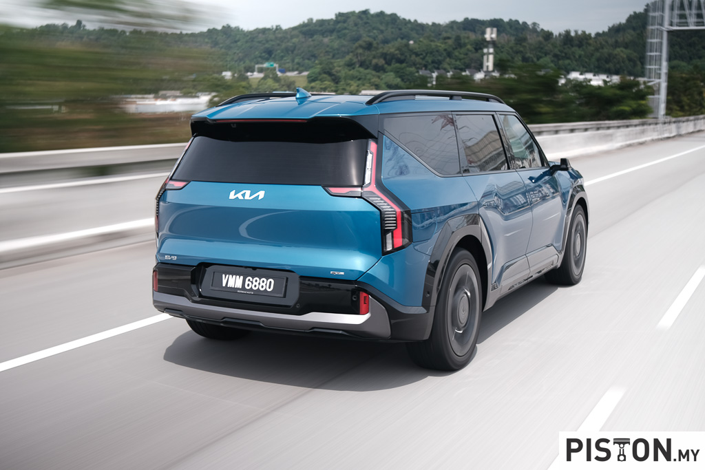 Review: KIA EV9 – Bold, Beautiful & Unlike Anything Else