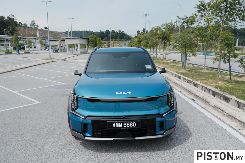 Review: KIA EV9 – Bold, Beautiful & Unlike Anything Else