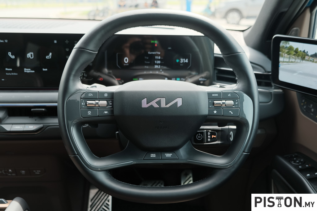 Review: KIA EV9 – Bold, Beautiful & Unlike Anything Else