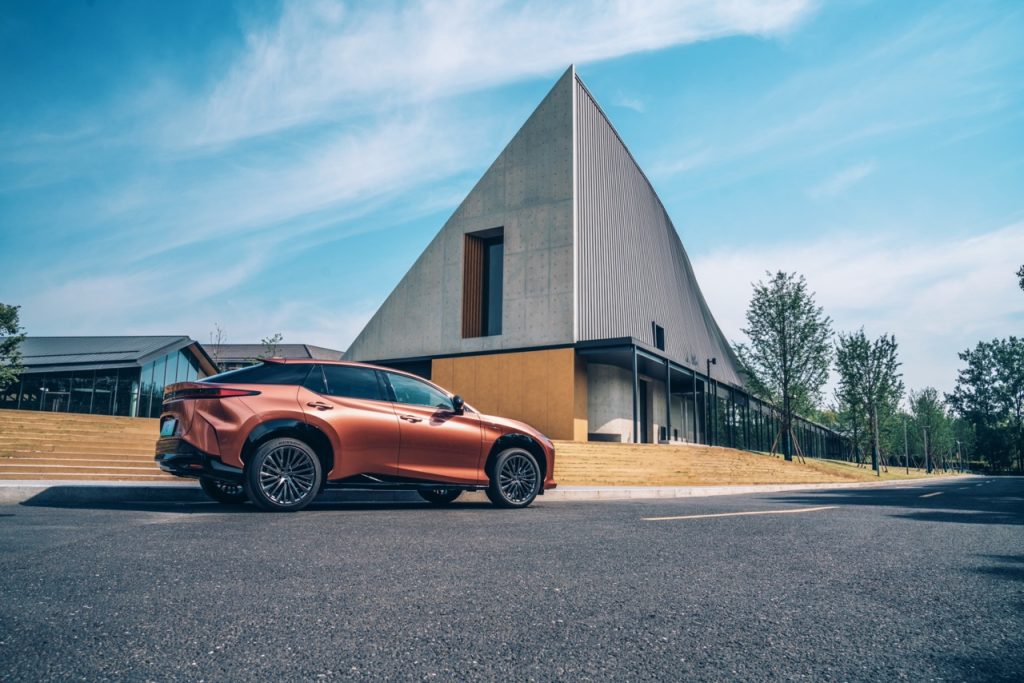 Toyota Akan Bina Kilang EV Lexus di Shanghai