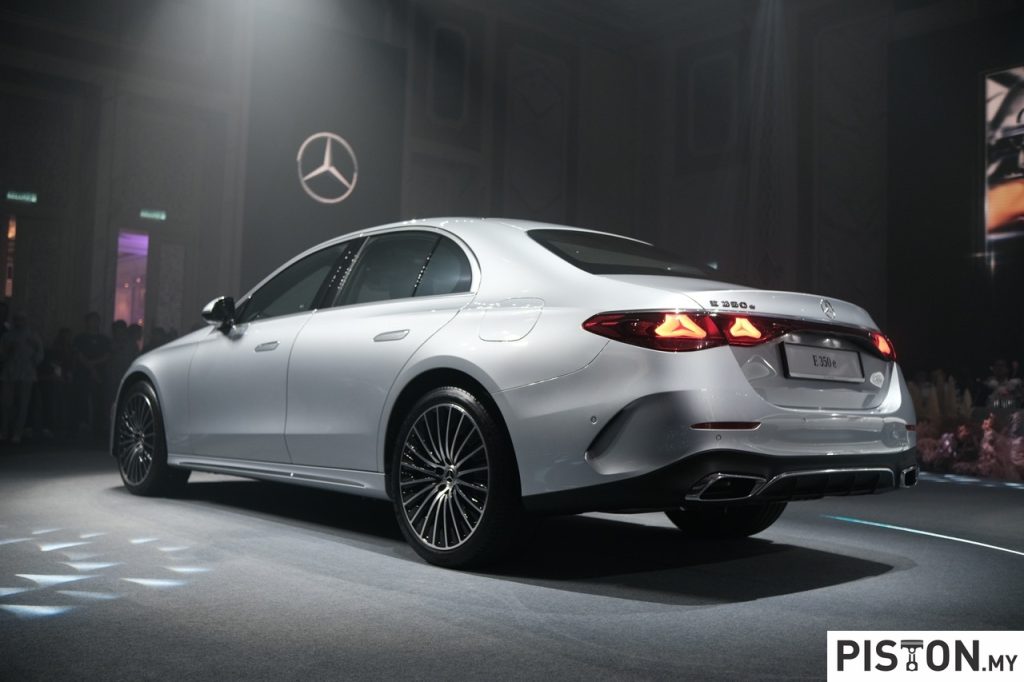 Toyota Becomes World’s Most Valuable Automotive Brand, Surpassing Mercedes-Benz and Tesla