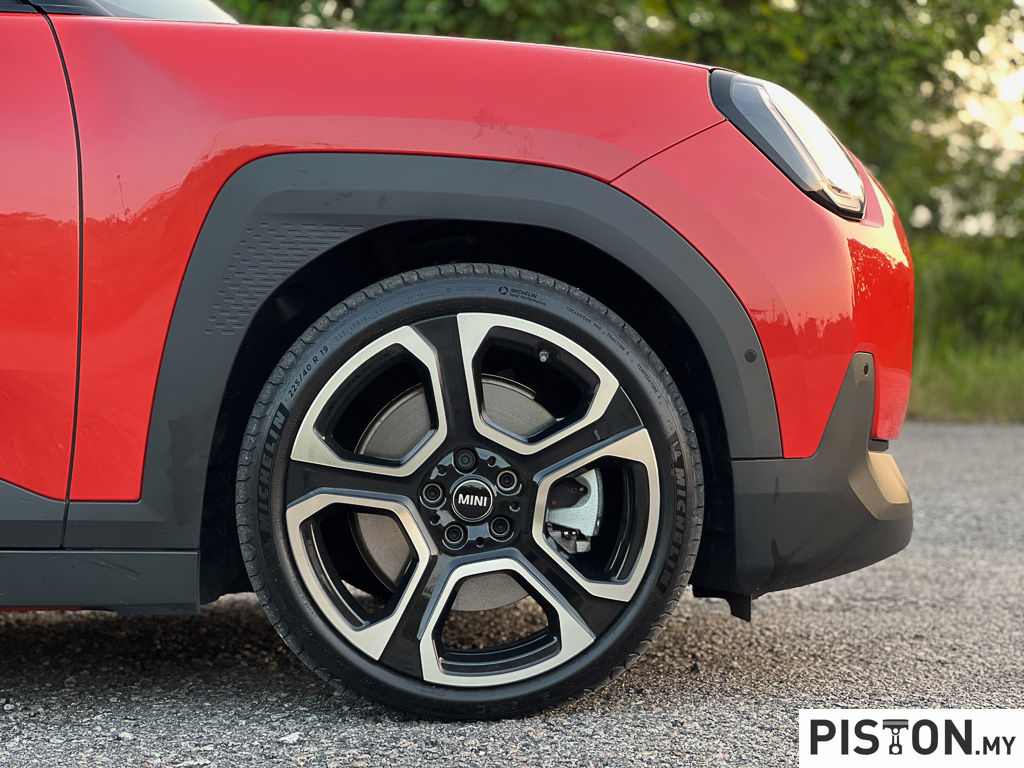 Review: The Mini Aceman S Offers Good Looks But With An Iffy Ride Quality