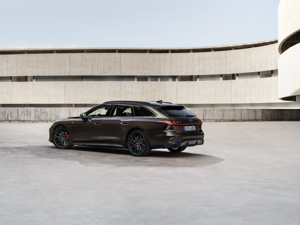 Audi Memperkenalkan A6 Avant Baharu dengan 367PS!