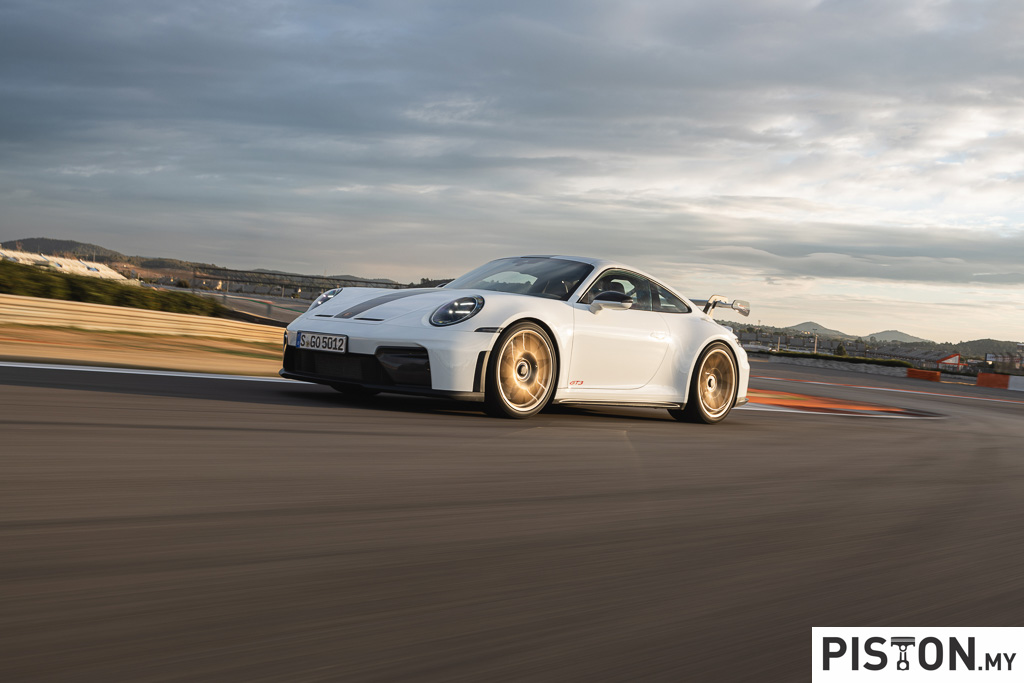 Review: Porsche GT3 992.2 – Still Brutally Fast, Still Brilliant To Drive!