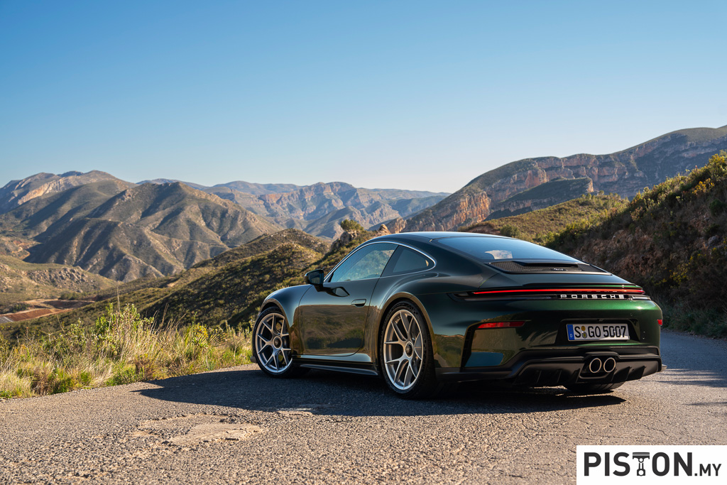 Review: Porsche GT3 992.2 – Still Brutally Fast, Still Brilliant To Drive!