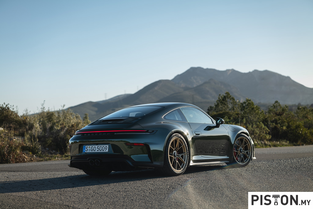 Review: Porsche GT3 992.2 – Still Brutally Fast, Still Brilliant To Drive!