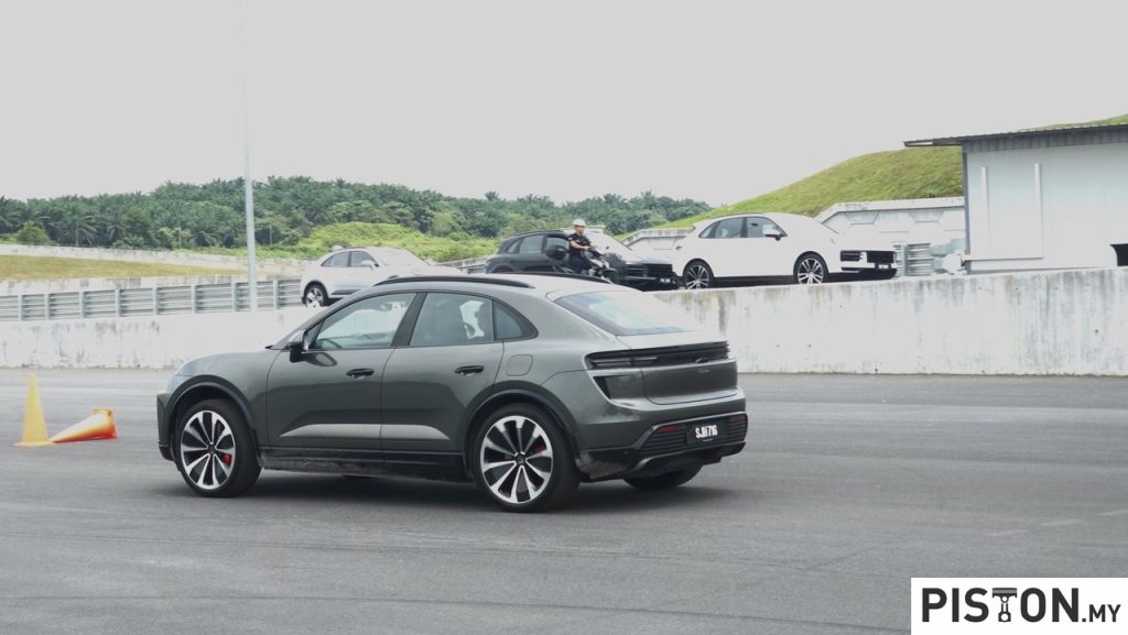 Porsche Explores New Combustion SUV as EV Strategy Evolves