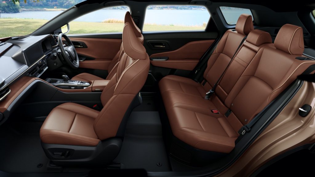 Toyota Unveils Crown Estate in Japan – 2.5-liter Hybrid, 50 Percent More Output