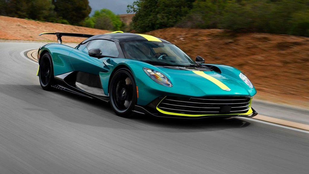 Aston Martin Valhalla Hampiri Peringkat Akhir Pengesahan Sebelum Pelancaran 2025