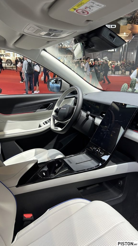 Auto Shanghai 2025: Jaecoo J5 EV Previewed – Pet-Friendly Electric SUV With 470km Range